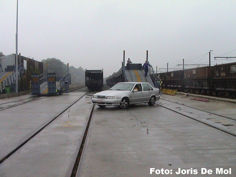 Lossen van de auto's.