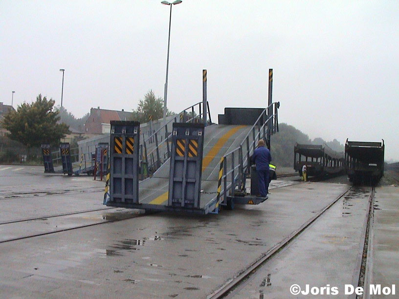 Lossen van de auto's.